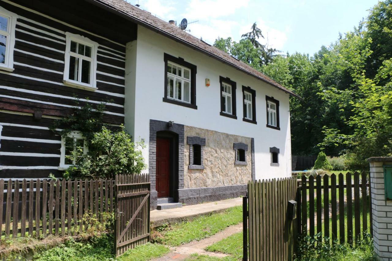 Roubenka Nad Rekou Villa Noviny pod Ralskem Екстериор снимка